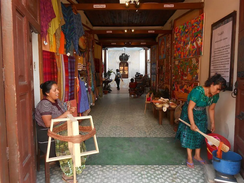 Hotel Y Galeria Uxlabil Antigua Guatemala