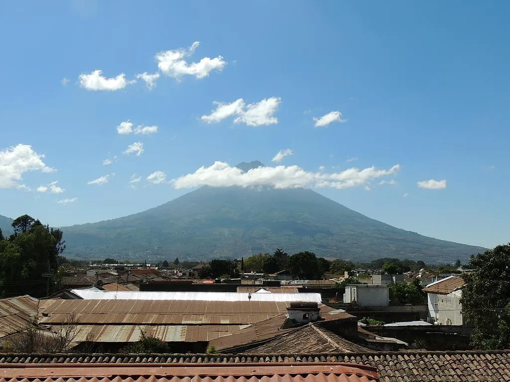 Hotel Y Galeria Uxlabil Antigua Guatemala